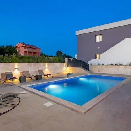 Sole Villa Rtina